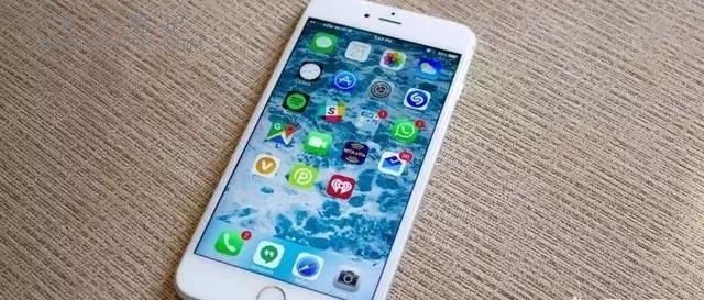 为什么安卓系统用久了会卡，苹果系统却依然流畅？